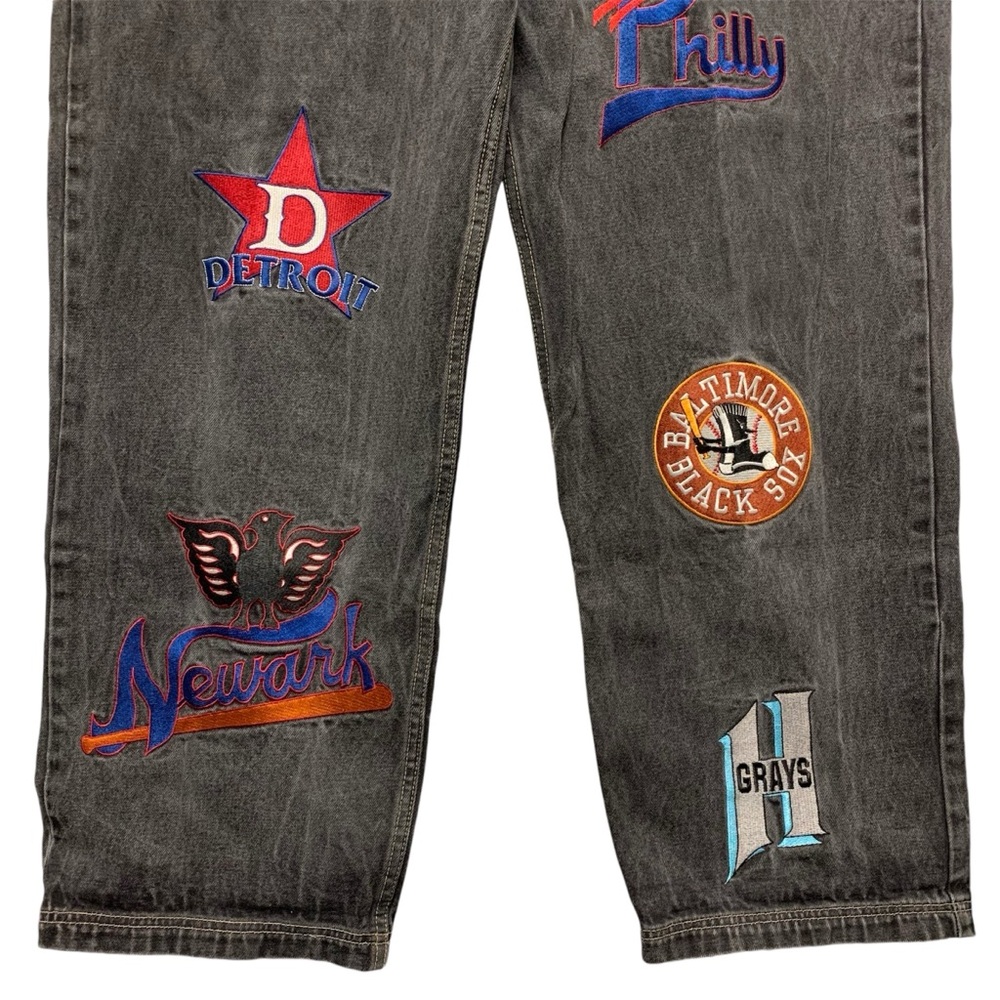 Negro‎ League Baggy Fit Baseball Jeans 44 x 34 Embroidered Patches Black Grey * - Picture 3 of 14